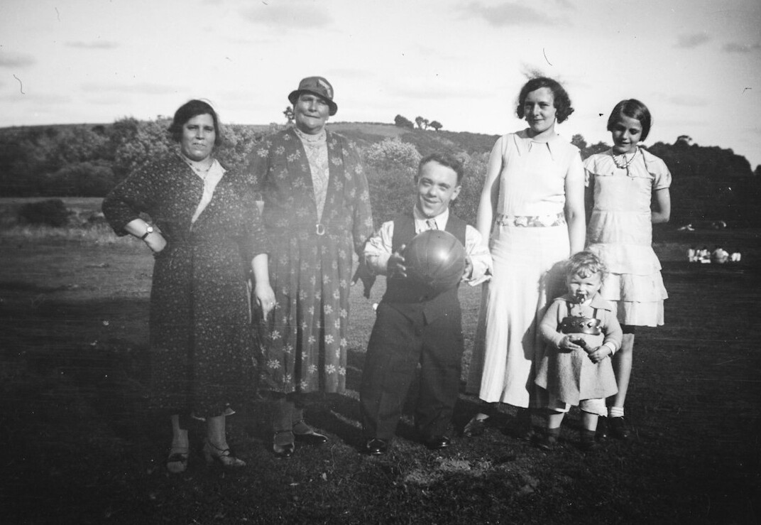 polish family old photo